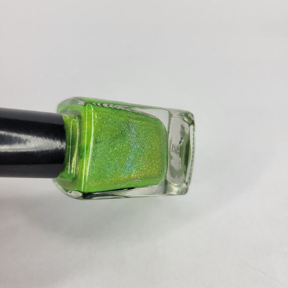 Cirque Nail Polish "Flash" NEW Green Glitter Shimmer Holo - Picture 3 of 7